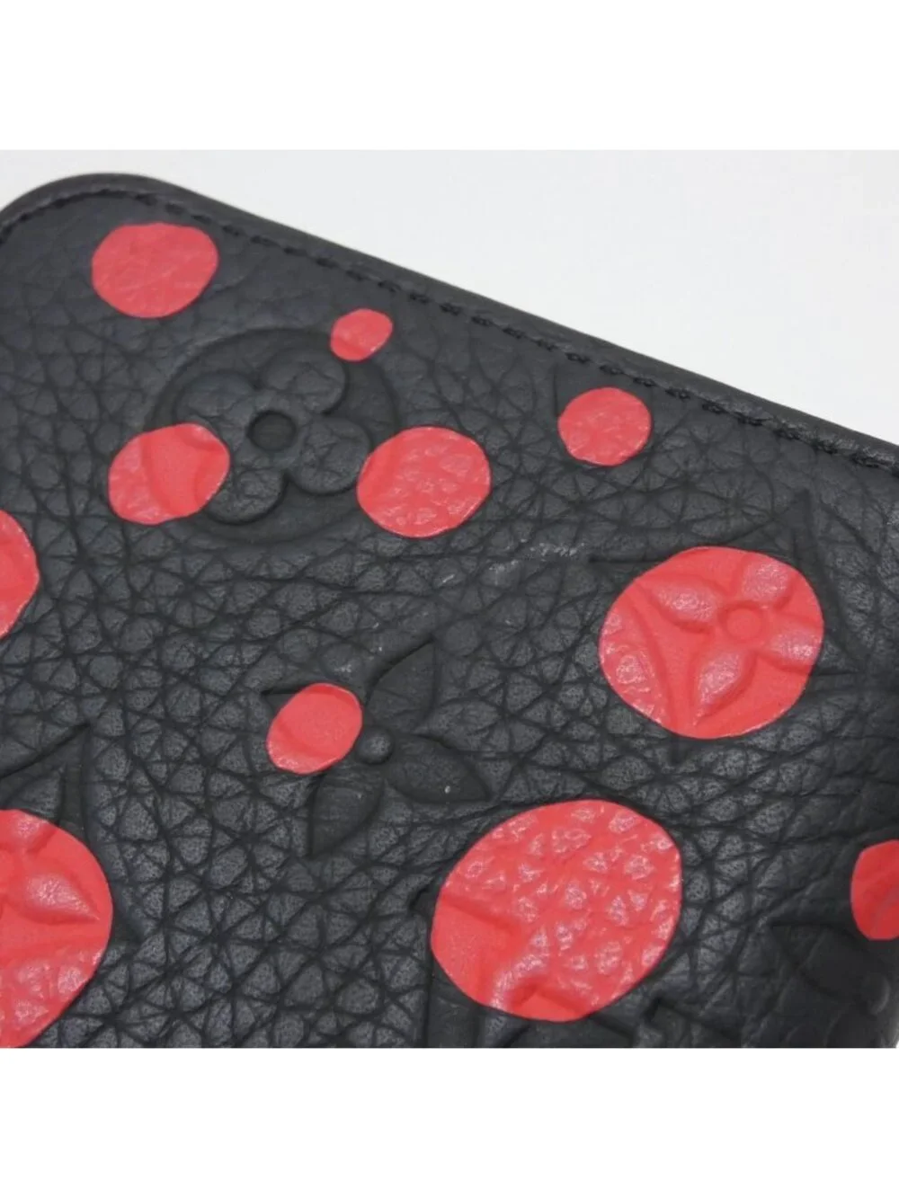 Louis Vuitton Taurillon Zippy Wallet Vertical